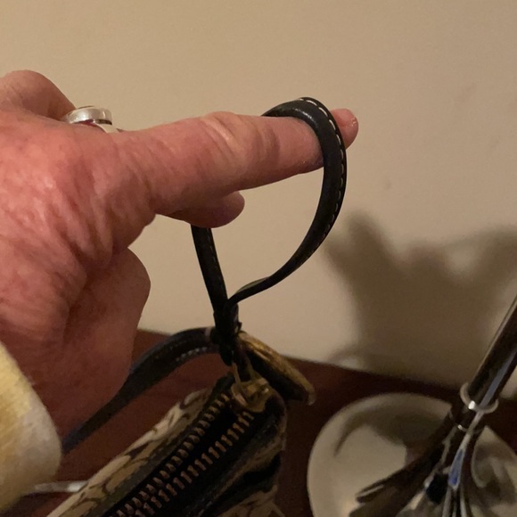 Coach purse - Picture 15 of 15